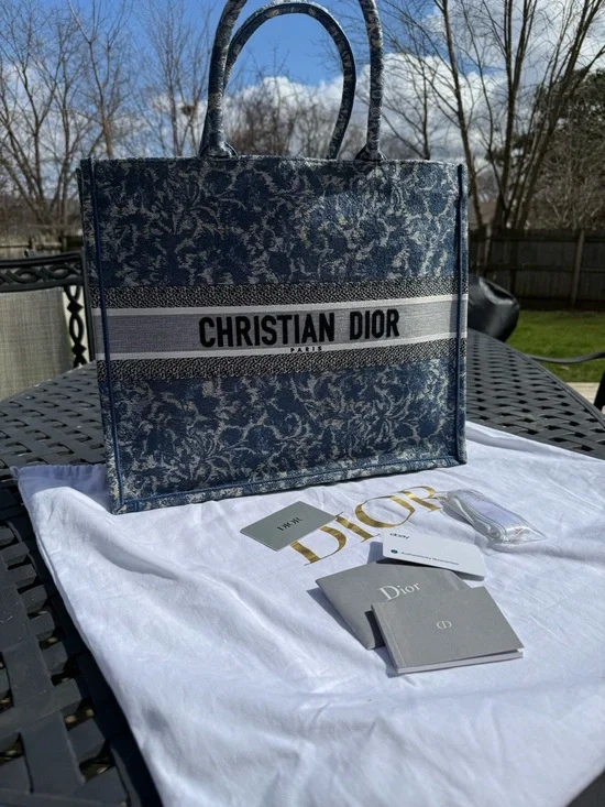 💯 Dior Brocart Motif Book Tote Bag - Picture 4 of 16